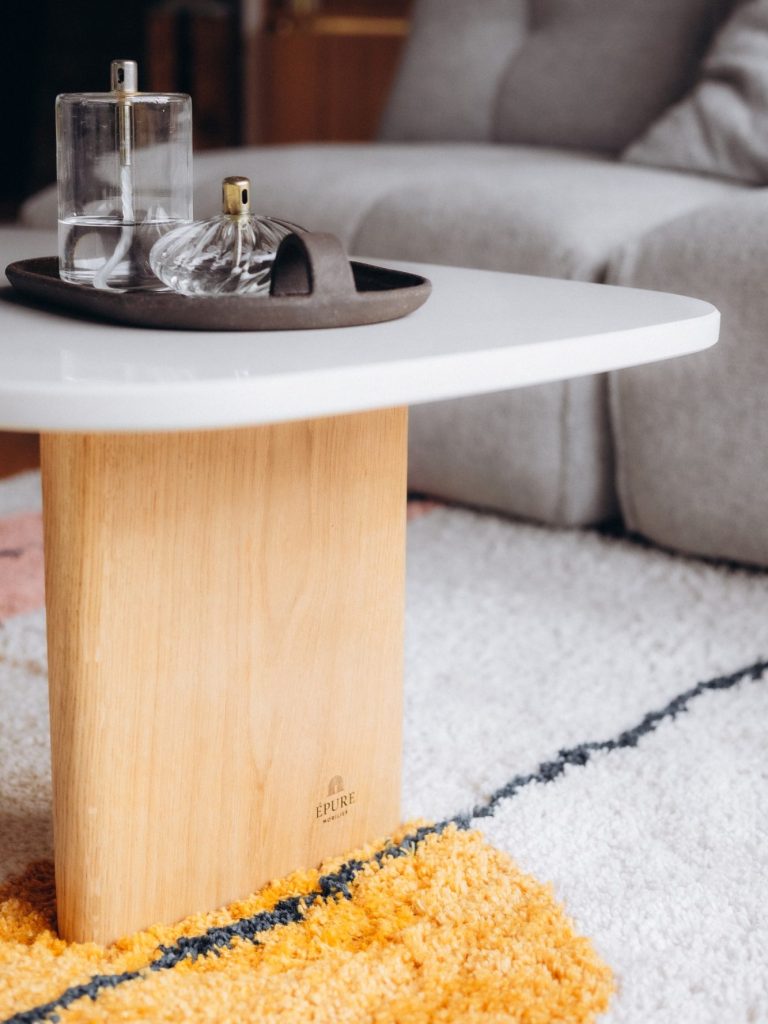 table basse en Silestone et chêne massif Épure Mobilier